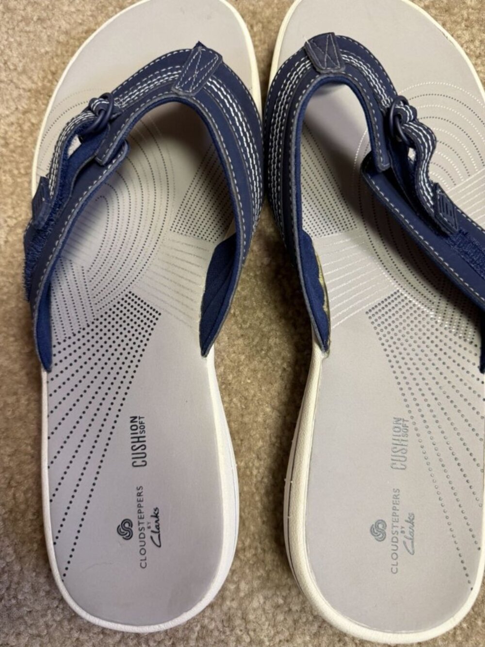 Clark’s Sandals, Flip Flops, Navy Blue Adjustable Cloudsteppers, Size 11 Womens - Picture 2 of 4